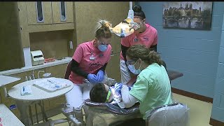 Volunteers give free smiles to kids at Choffin