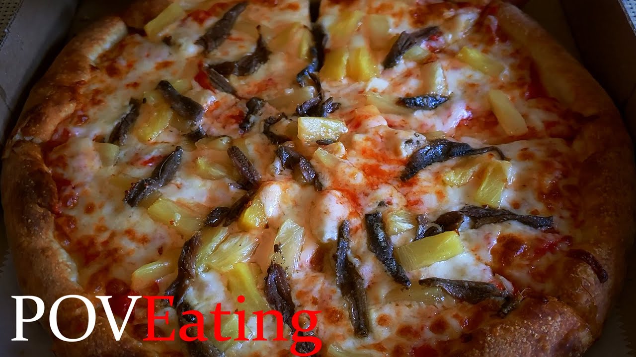 POVEating: Joe Rogan inspired Anchovies & Pineapple Pizza - YouTube