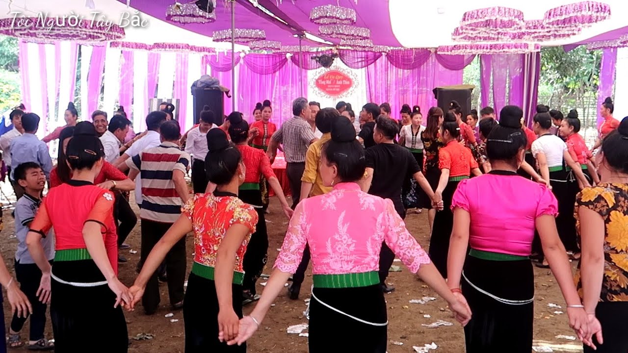 Nhạc Xoè Remix - vòng xoè lớn nhất đám cưới LVQ tòng mai anh thìn | Tôi Người Tây Bắc