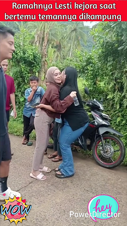 The friendliness of Lesti Kejora when meeting her friends in the village #lestikejora #rizkybilla...
