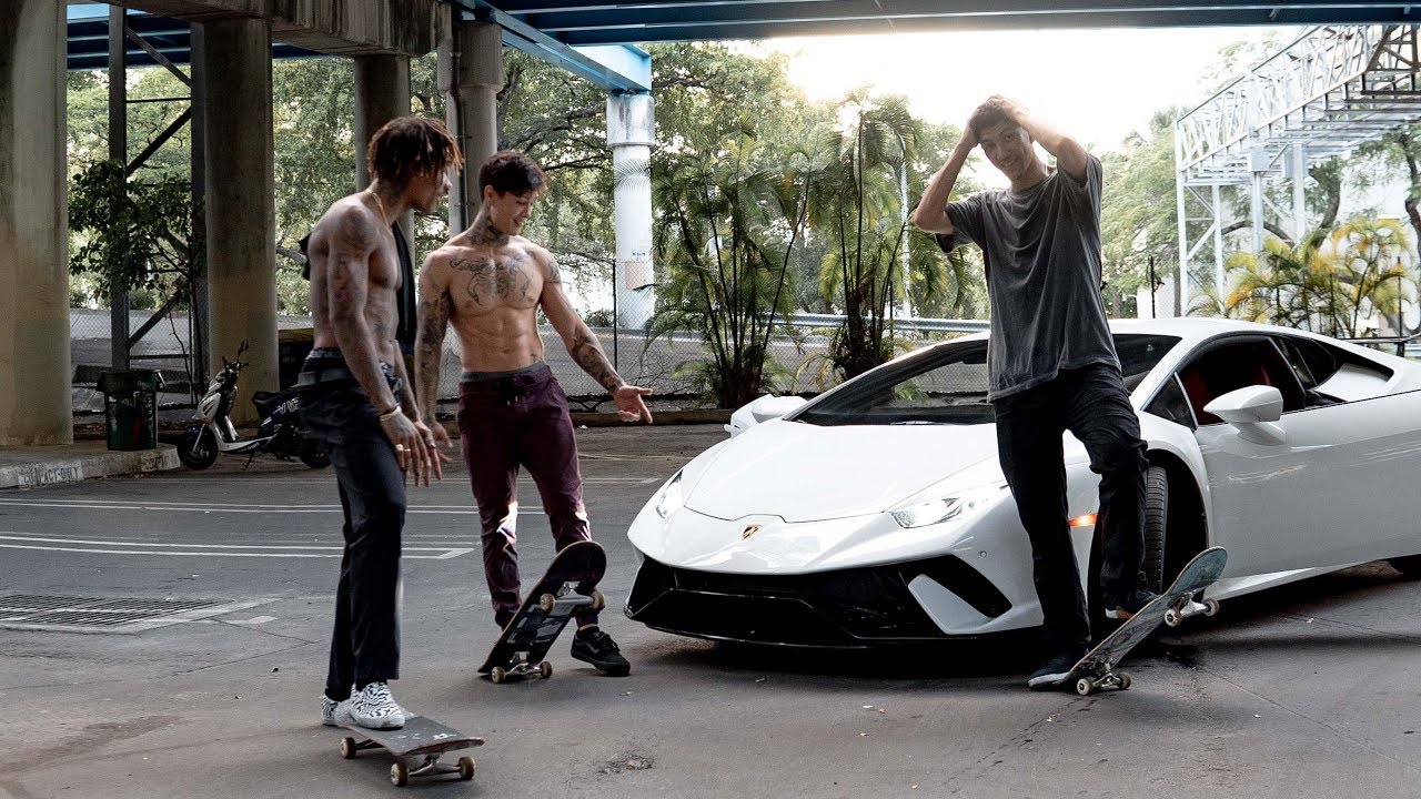 WINNER GETS A LAMBORGHINI - YouTube