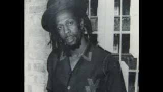 Gregory Isaacs - Protection  1980