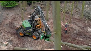 Mecalac 15MWR in de bosbouw: bomen rooien