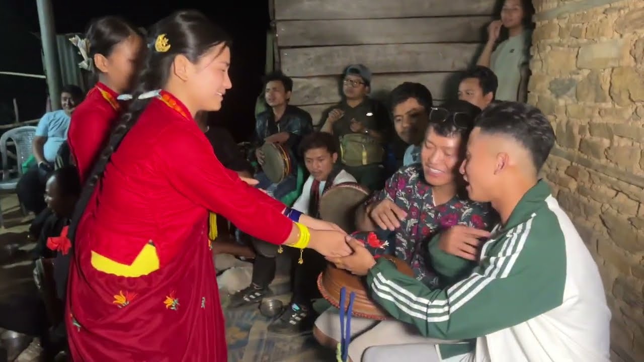 कानराहा || live kauraha || मेोलिम केोराहा || दो बाटो फुकाई माया हेरैला,अलिकति माया देउ मलाई(धोबला ४)