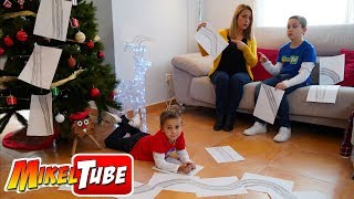 Mikel esta preocupado. Leo esta dibujando unas extrañas lineas. Con...