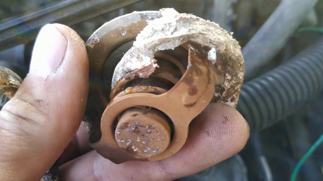 Выдавливает антифриз из расширительного бачка пежо 308 - 84 фото