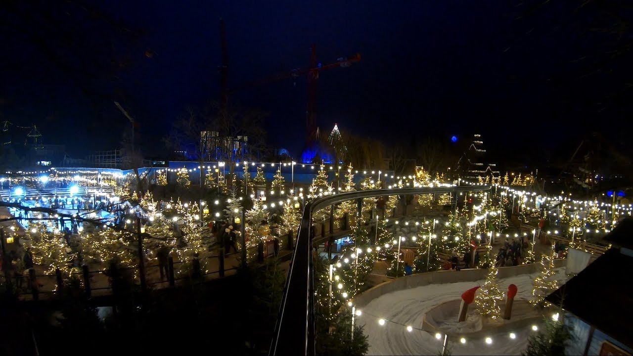 Monorail-Bahn im Winter bei Dunkelheit Onride - Europa-Park