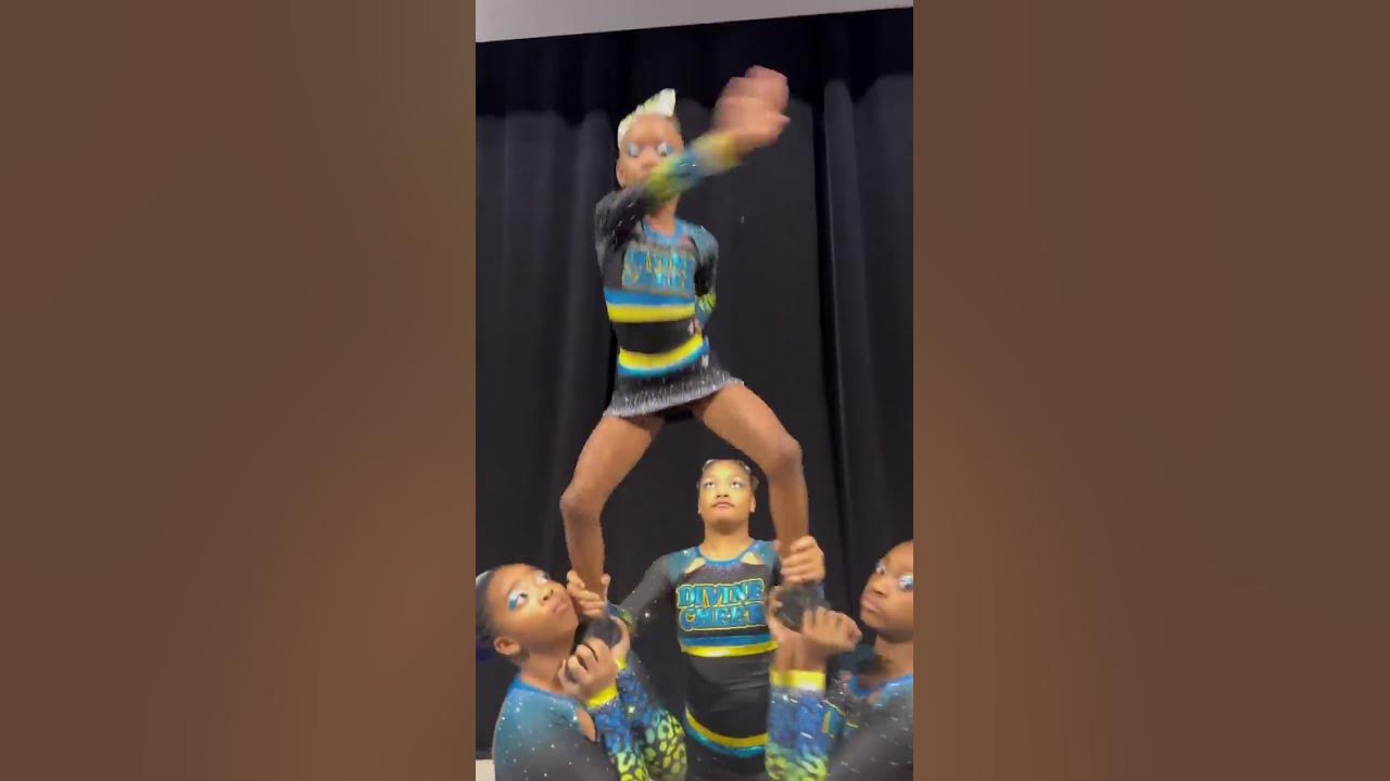 SHE IS SERVING!!😍 #cheer #stunt