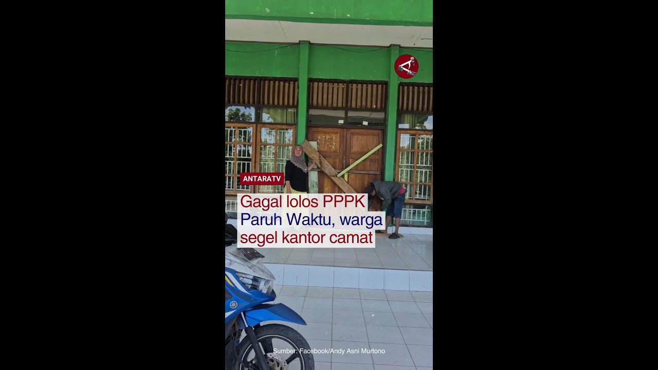 Gagal lolos PPPK Paruh Waktu, warga segel kantor camat