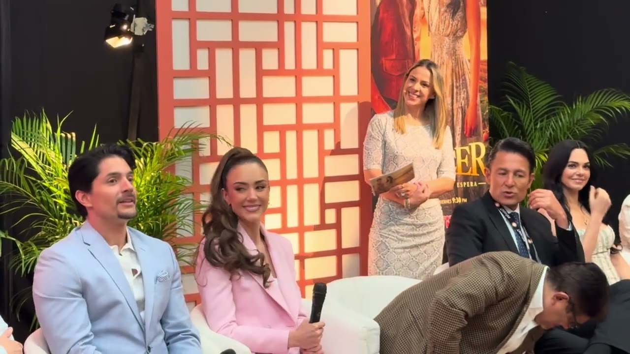 Presentación del nuevo tema de la telenovela Amanecer 