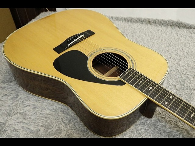 YAMAHA FG-180J 黒ラベル 74年製 - YouTube