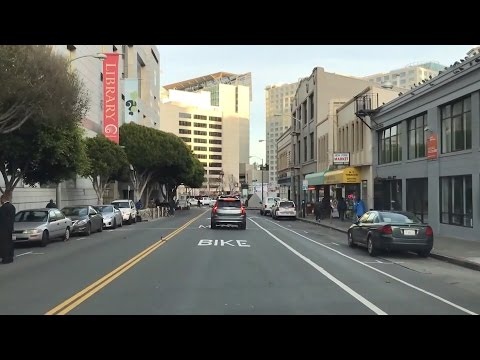 Video: Uber'in ilk kendi kendine giden arabasını kim yaptı?