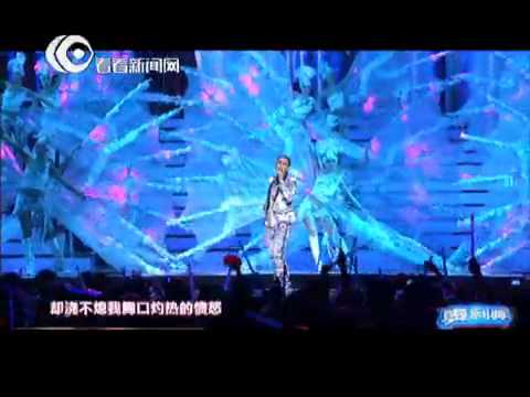 东方卫视跨年盛典：那英深情演唱经典《征服》