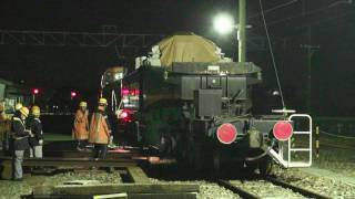1/4][特大貨物輸送]シキ850 深夜の鉄道輸送 福岡駅到着 北陸新幹線用