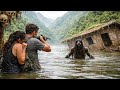 PRIMITIVE Forest Hides Unknown Beast that HUNT Every Reseachers | Film/Movie Explained in Hindi/Urdu