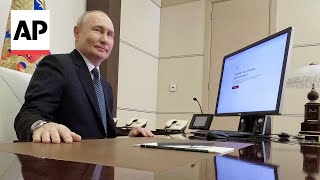 Video shows Putin purportedly voting online in Russian election