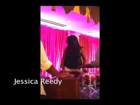 Jessica Reedy - Impromptu Performance at Keyboard