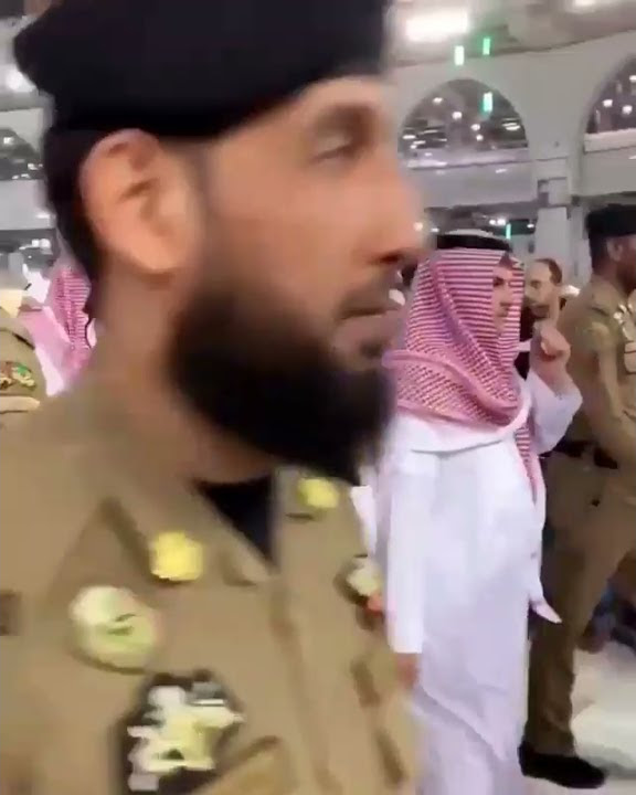 Sheikh Maher Al Muaiqly leaving after Fajr Salah