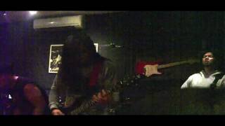 Divine - Raining Blood Slayer Cover Live Headbangers Ball 2012