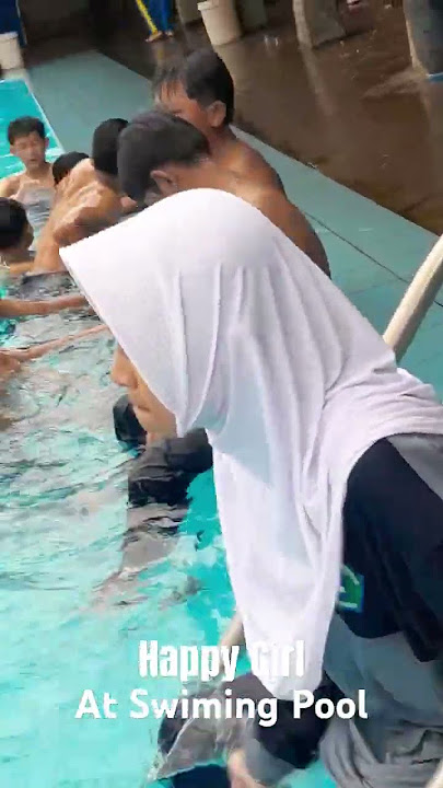 Happy Girl at swimingpool #歌ってみた #viralvideo #anime #チェンソーマン #bocilsmp