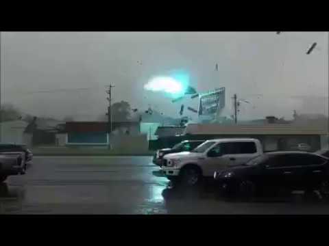 Probable tornado rips through northern Louisiana
