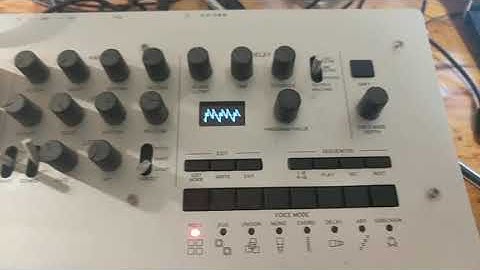 MIDI Controller controlling Korg Minilogue