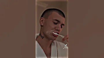 بنت حنونا يا صباح الفل على الجمال انا طالب القرب من الغزال دا معاكى ياحلوة انا قلبى مال وبحبك موت 