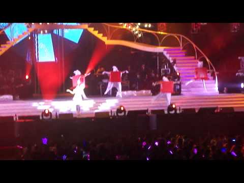 梁靜茹「愛的那一頁」世界巡迴演唱會- 香港篇 暖暖.MP4