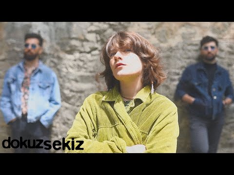 Dilhan Şeşen - Teninle Konuşmak (Ezginin Günlüğü 40 Yıllık Şarkılar) (Official Video)