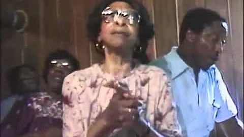 Janie Hunter and the Moving Star Hall Singers: Jon...