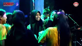 HASRAT MURNI Voc.TETY ANGGRAENI - F.FAMILY Live Kaligayam