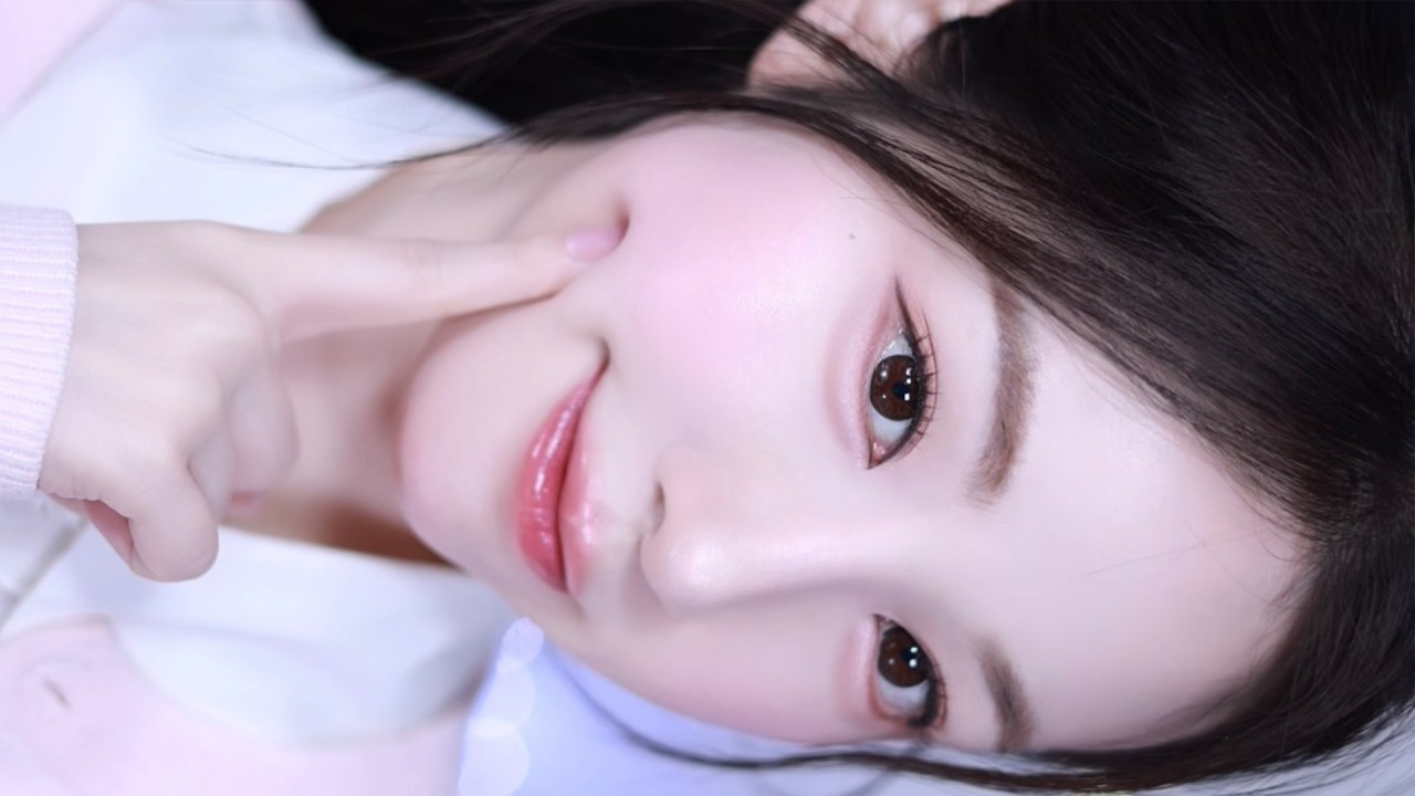 Face Copy: 하츠투하츠 이안☁️ 메이크업하고 보니 띠동갑이었던 건에 관하여... 말랑토끼+앙칼고양이 상🐰🐱