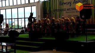 Harmony Angklung - Musik Angklung Bandung Raya 2019 by Pakar Digital 239 views 5 years ago 4 minutes, 40 seconds