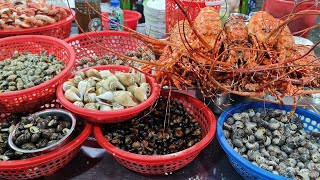 Vietnamese Seafood Street Foods | CHEAPEST Street Foods in Asia