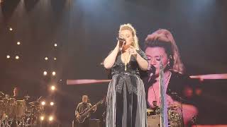Kelly Clarkson Las Vegas 8-2    12. Someone