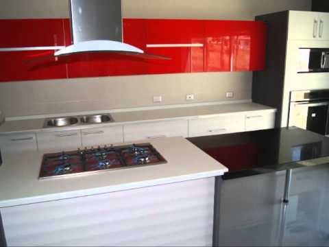 Cocinas integrales con puertas de cristal youtube Cocina integrales