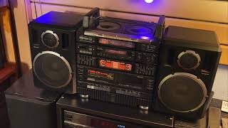 Famous  Sharp CD-X99H (1989) - Bananarama - I Heard A Roumor (1980) Wealth