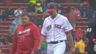 TB@BOS: Pomeranz exits game with a hand injury