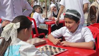 Tadbirda tashkil etilgan ko’ngilochar o’yinlar, sahna chiqishlari barchaga birdek manzur keldi