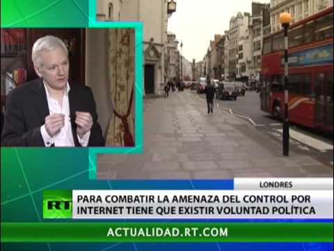 Vídeo: Por Que A Interpol Está Procurando Assange