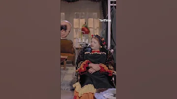 الخالة نوسة مش عاجبها الأغاني اللي حاطتها ببلاوي فيلم يا أنا يا خالتي 