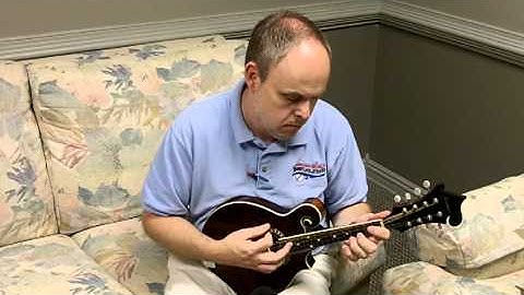 Banjo.com video: demo of a new Eastman MD-514 Oval Hole Mandolin
