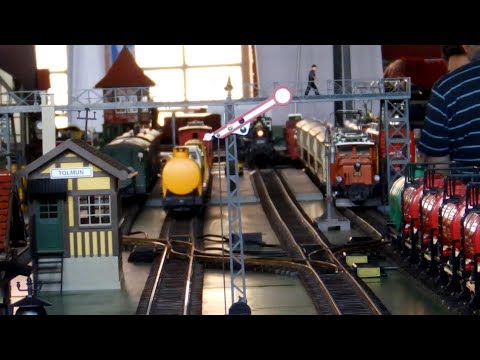Video: Kako Proslaviti Dan željeznice