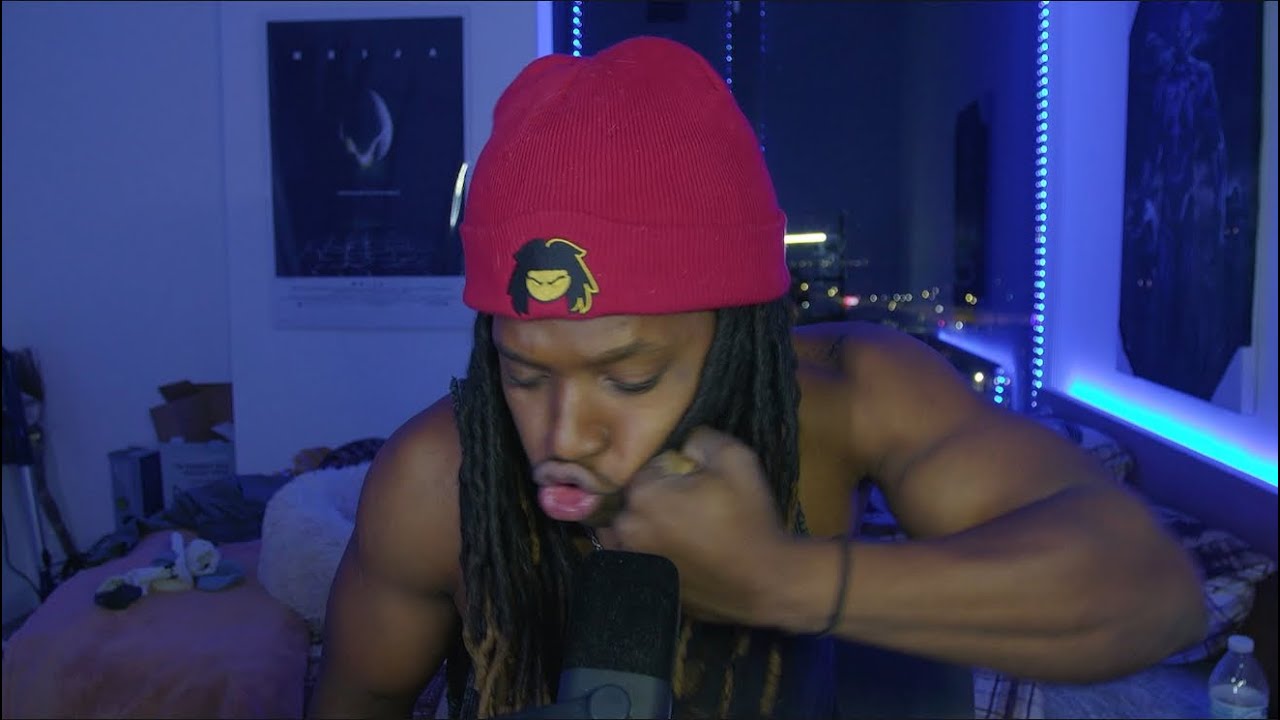 Он чуть не вырубил меня... поэтому мы набросились на него.