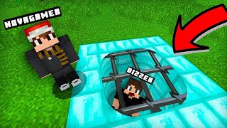 Minecraft Qishloqda Meni Qamab Qoyishdi | Men U Yerdan Qocha Olamanmi 😱 #Minecraft