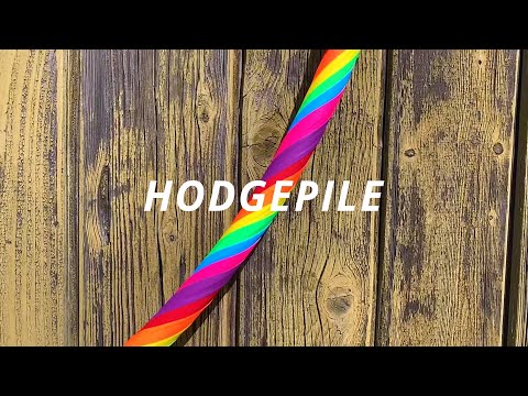 Dieses Video zeigt unser Hula Hoop Regenbogen-Modell &quot;Hodgepile&quot; als Nahaufnahme in Bewegung bei Sonnenlicht. Tapes: 12 mm red grip / 12 mm neon orange grip ...