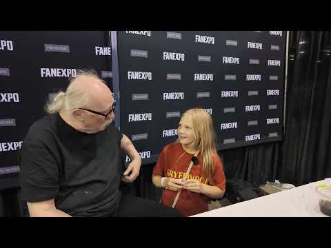 John Carpenter meets Ripley - Young fan interview at Fan Expo Chicago! 🎃