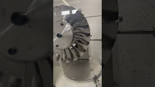 Aircraft engine blades being machined on a Starrag screenshot 3