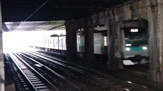 3月31日 TK入場回送 E233系2000番台マト6編成が目白駅を通過するシーン