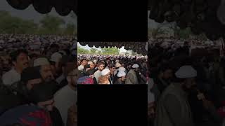 Pir syad Mehr Fareed ul Haq Gillani ke namaz e janaza mein Syed Yusuf Raza  gilani maujud hai....###